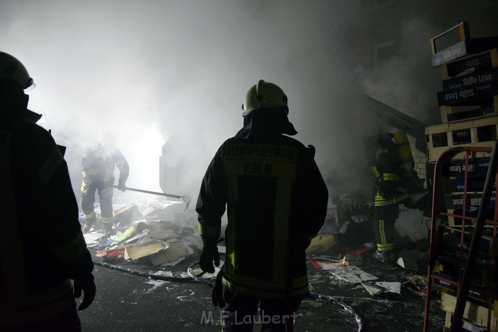 Feuer Papp Presscontainer Koeln Hoehenberg Bochumerstr P267.JPG - Miklos Laubert